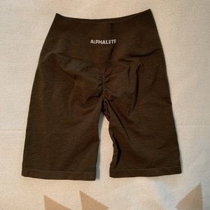 Alphalete Amplify Short sz Med